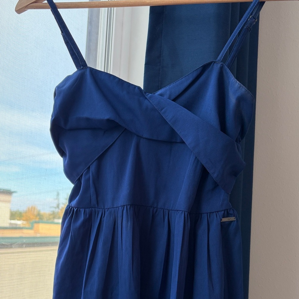 Gorgeous flowy roxy blue mini dress